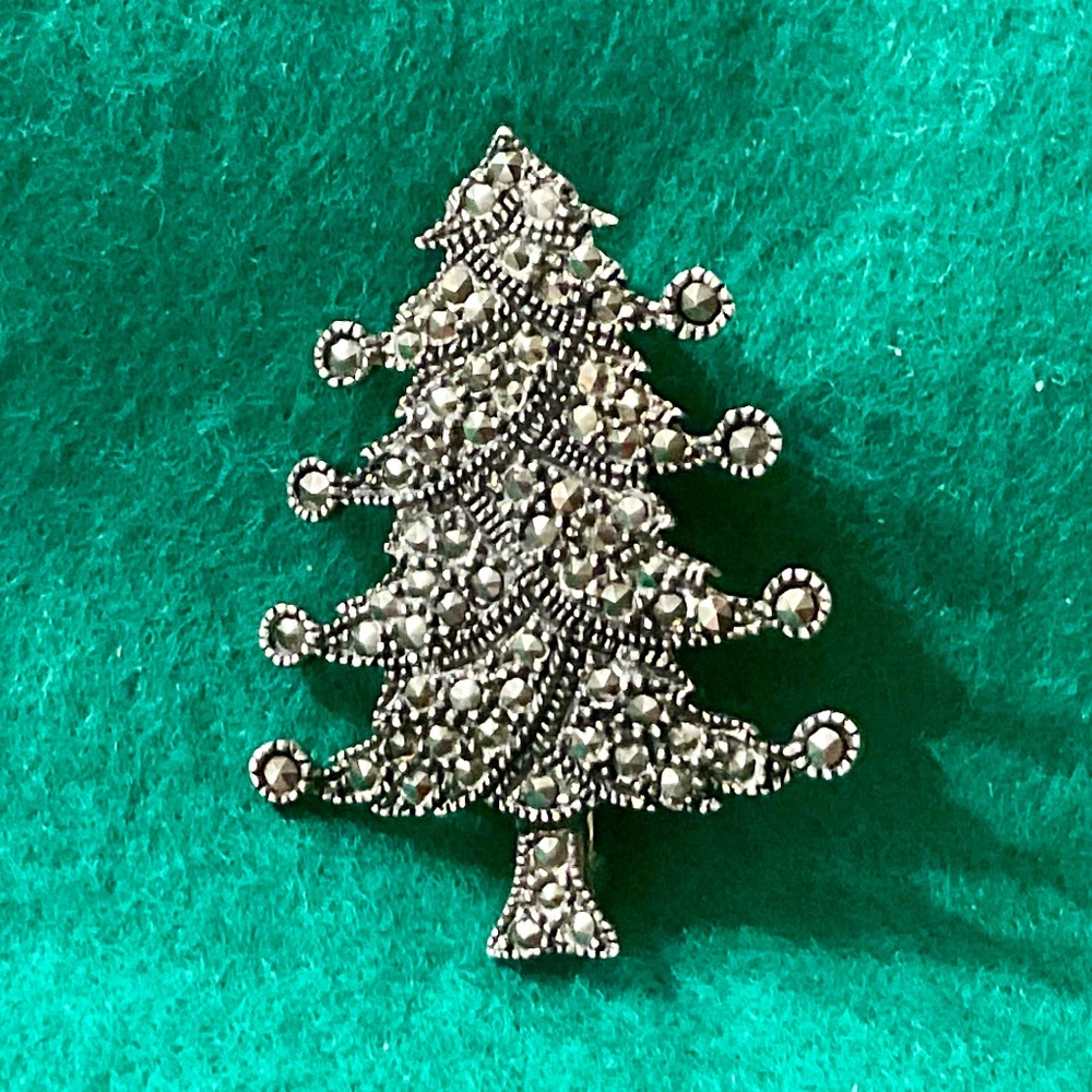 Vintage Marcasite Christmas Tree Brooch Pin 925 Sterling Silver